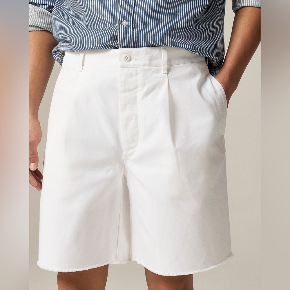 J crew white Wallace & Barnes 8" pleated cutoff chino short